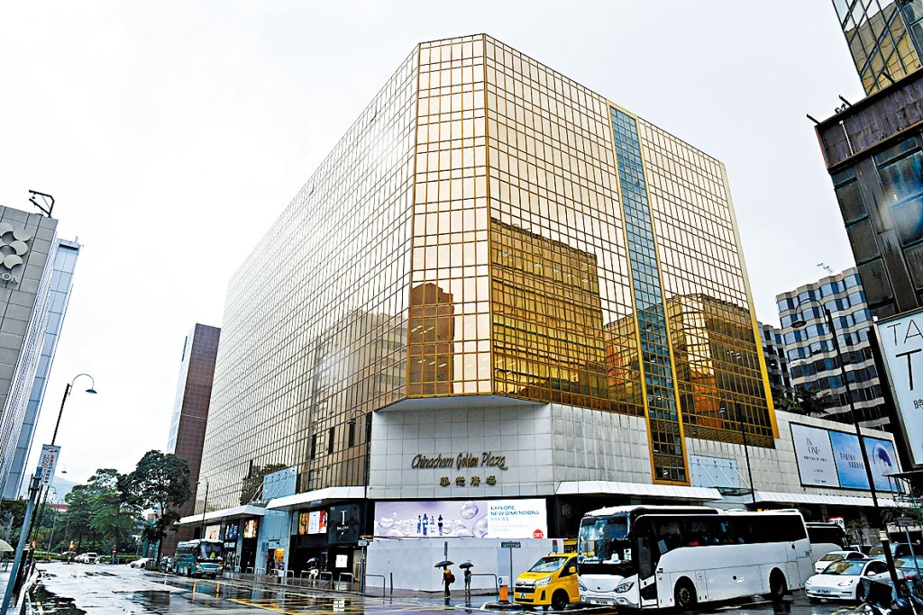 尖東華懋廣場全層寫字樓單位，由建華集團及相關人士承租。