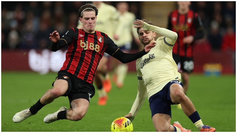 阿历斯史葛（左）刚获三狮大军青睐。REUTERS