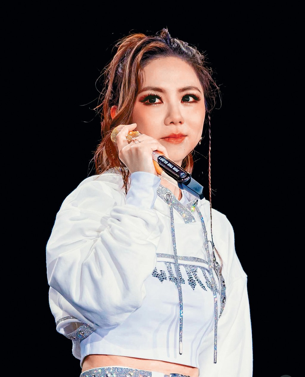 G.E.M.演唱會掀起全城撲飛潮。