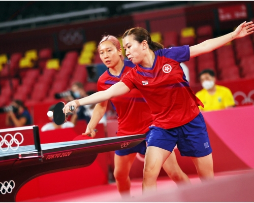 乒乓球女子組合杜凱琹、李皓晴及蘇慧音擊敗巴西隊對手，晉級8強。路透社