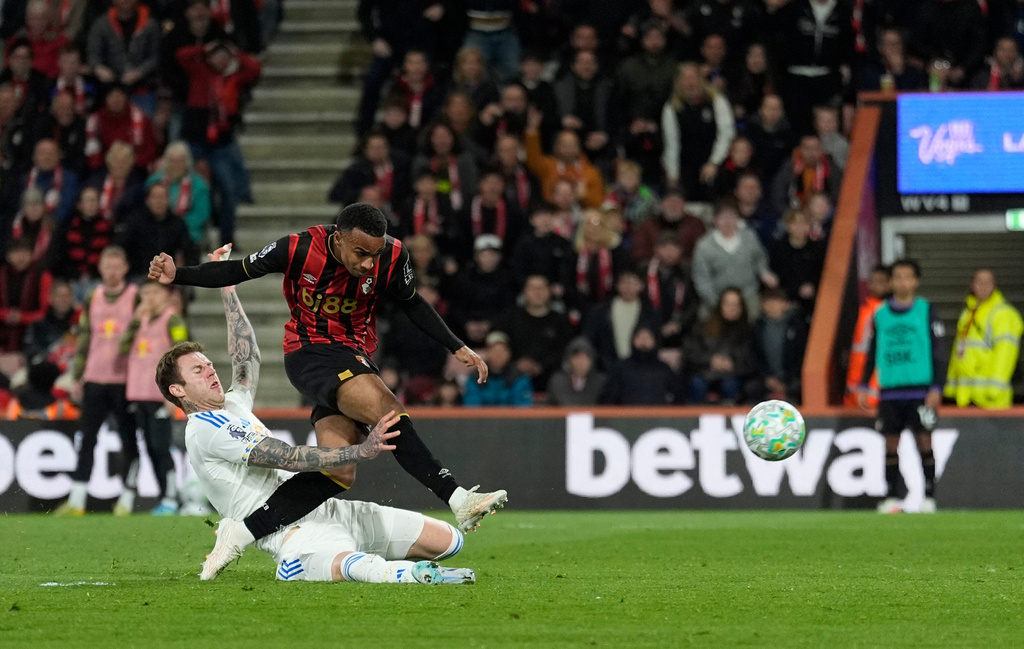 般尼茅夫两度领先，但最终被扳平。美联社