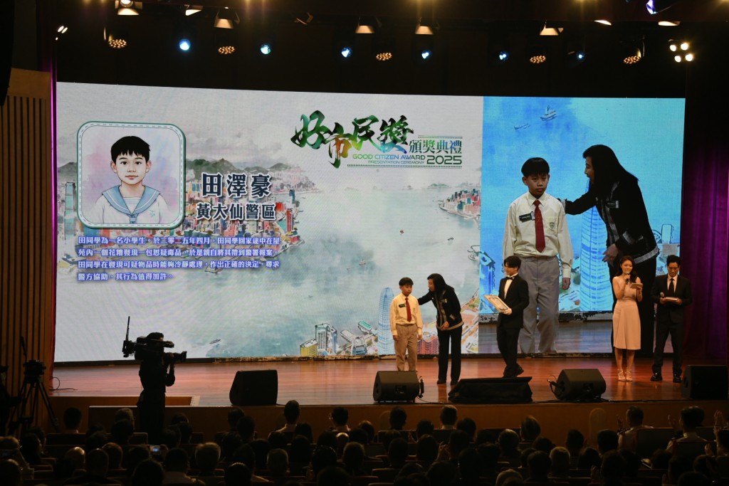 最年輕的得獎人是一名10歲小學生田澤豪。