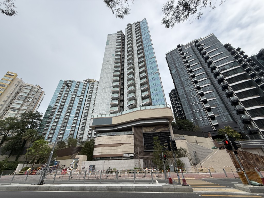 黃金海灣自取得入伙紙開放現樓後，取得理想銷情，迄今已售出逾50伙。