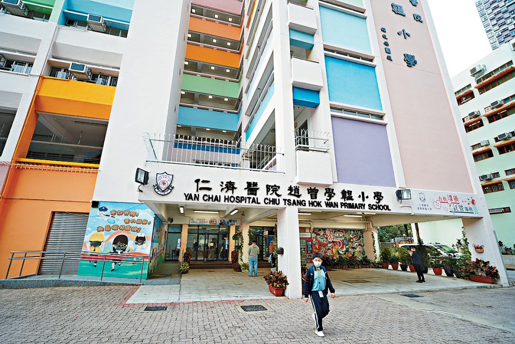 有退休小學校長認為,青衣區內升小人數有限,學校要發掘生源有難度。