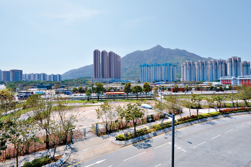 城规会早前就《屯门分区计划大纲图》提出多项修订，申述期间收到62份反对，规划署拒绝接纳。