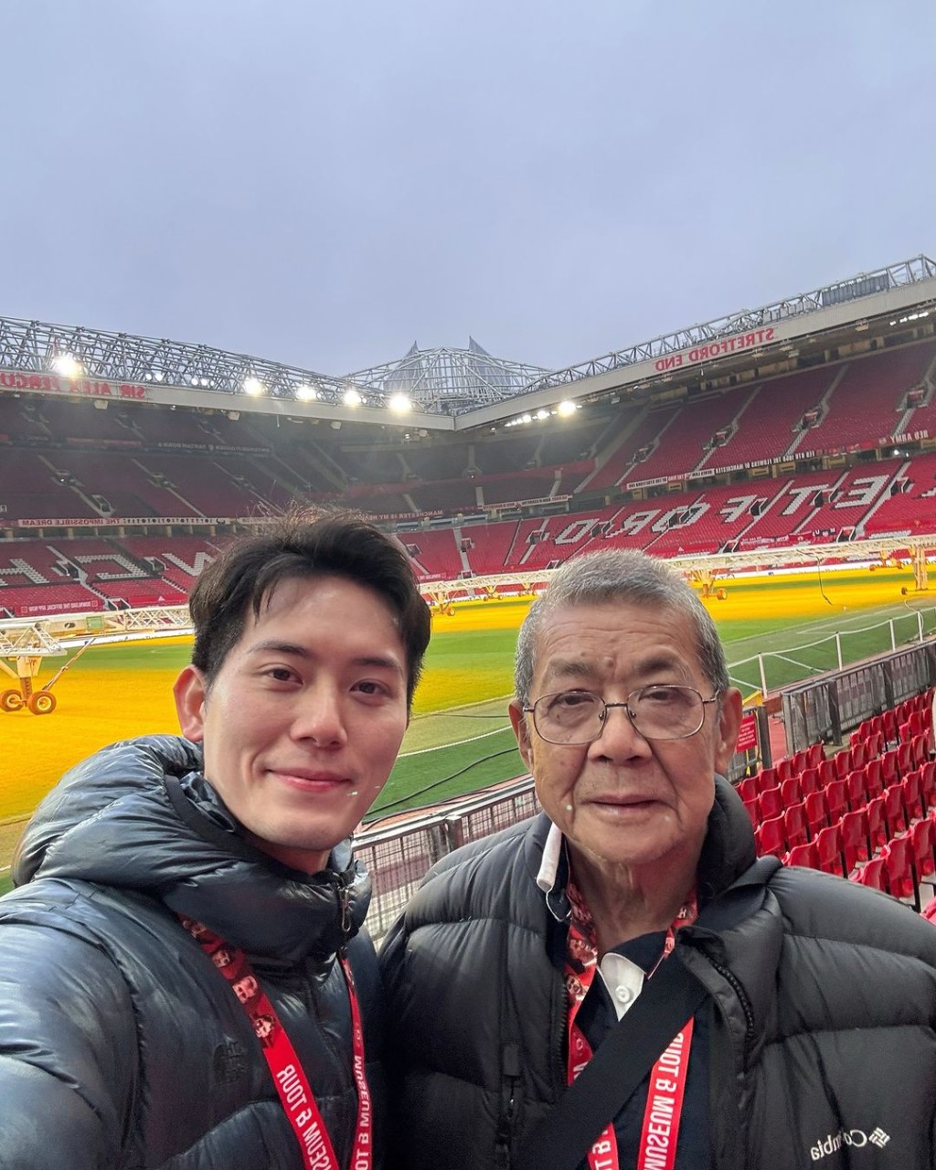 盛勁為日前在IG上分享了多張與爸爸飛英國觀看球賽的照片。 盛勁為日前在IG上分享了多張與爸爸飛英國觀看球賽的照片。