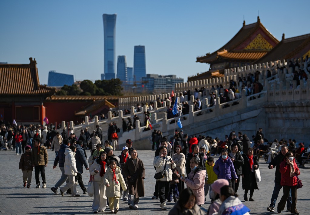 春節期間，國內遊5.96億人次總花費逾8千億。中新社