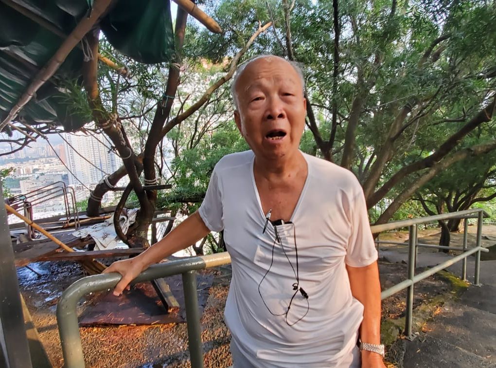 周伯。