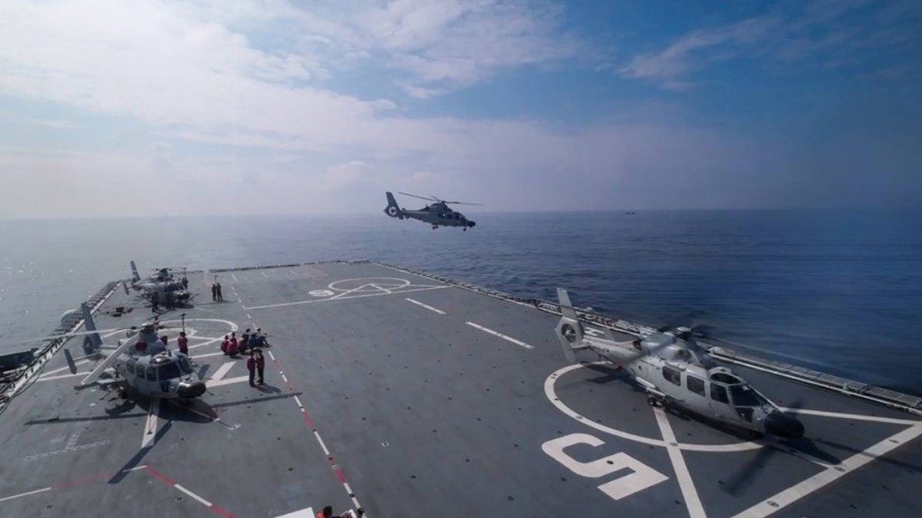 《解放軍報》評論文章強調要全面加快先進戰鬥力建設。東部戰區