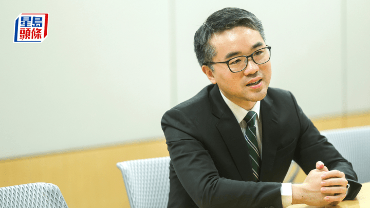 數字教育策略發展督導委員會主席、教育局副局長施俊輝接受本報專訪時表示,政府推動應用AI輔助教學時,會考慮不同類型學生的多元學習需要。