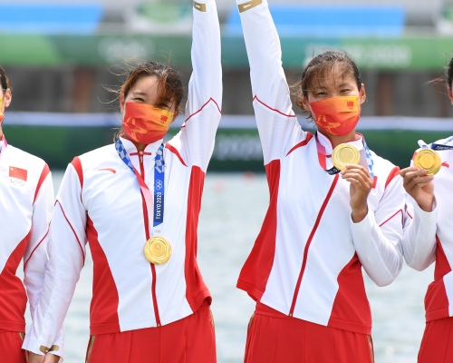 中國組合取得賽艇女子四人雙槳金牌。Reuters