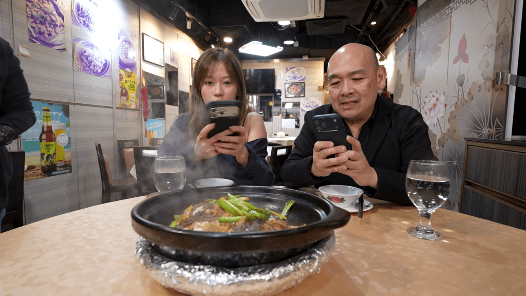 波波跟食評家KC品嘗正宗順德菜。