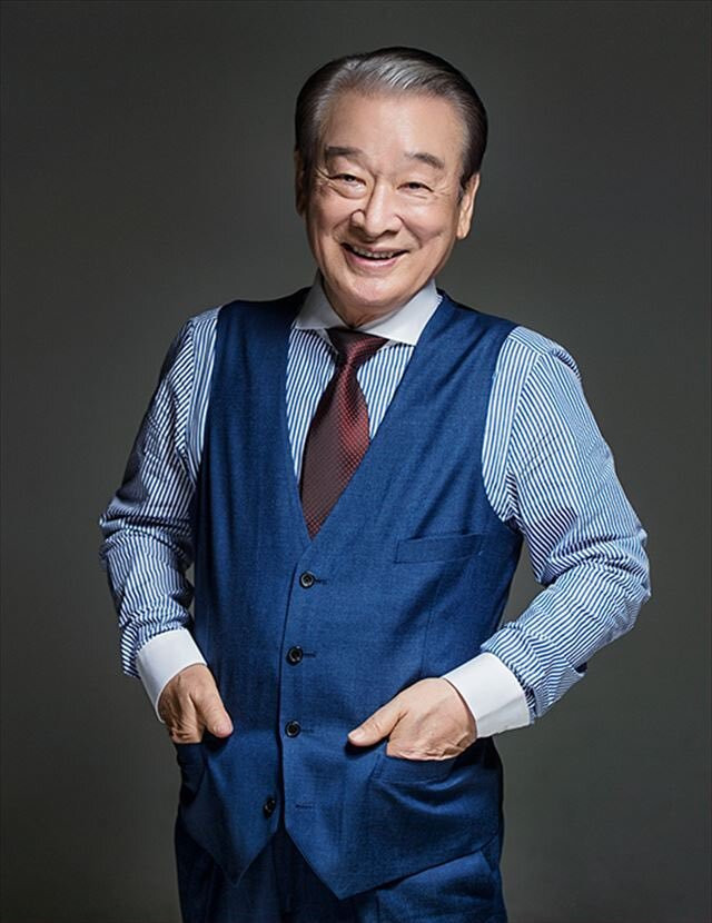 李順載演了約140部電視劇作品。Naver