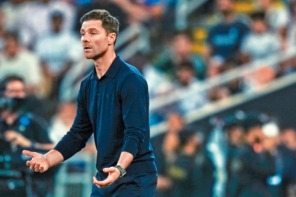 皇馬周一宣布，決定結束沙比阿朗素作為一隊主教練的任期。