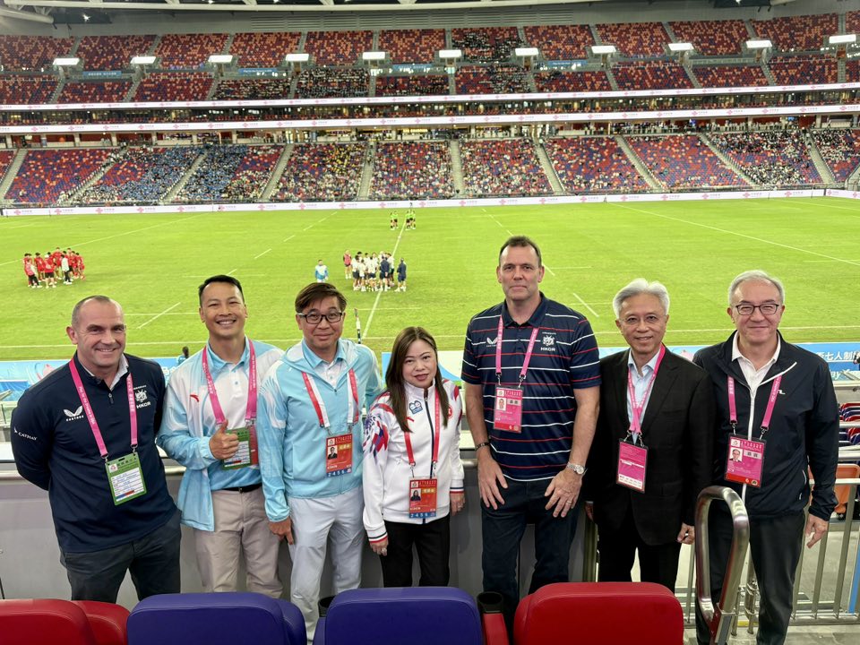 她亦觀看了七欖男子港隊對內蒙古賽事。