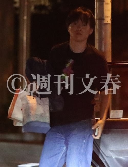 小川及後更被《週刊文春》直擊追訪，追問他與心美的戀情。