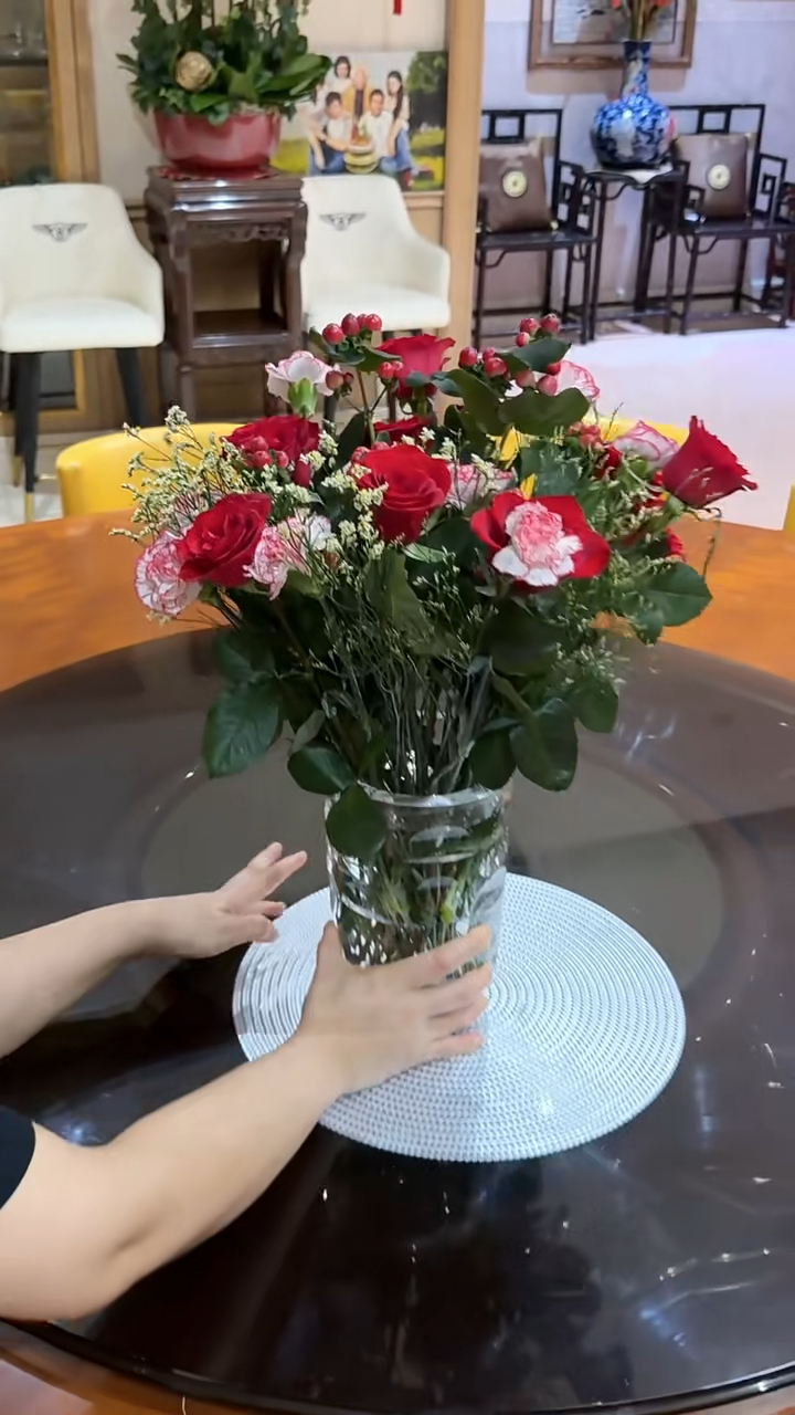 謝玲玲認為真正的情分無關名分與婚姻，沒有血緣的她們早已是勝似親人的存在。 