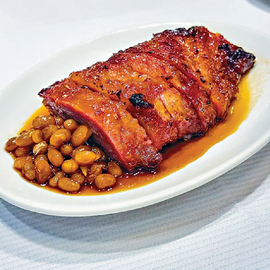 ■疊囍居名菜，橡果黑豚叉燒。