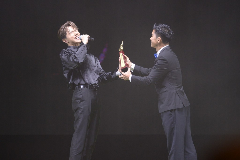 張敬軒今年1月1日獲得「叱咤樂壇我最喜愛的男歌手」。