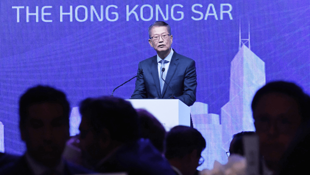 金融峰會｜港持續招攬企業及人才 陳茂波：24萬名人才已循各計劃來港