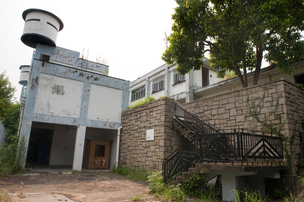 前流浮山警署在「活化歷史建築伙伴計劃」下,活化成導盲犬學苑。 前流浮山警署在「活化歷史建築伙伴計劃」下,活化成導盲犬學苑。