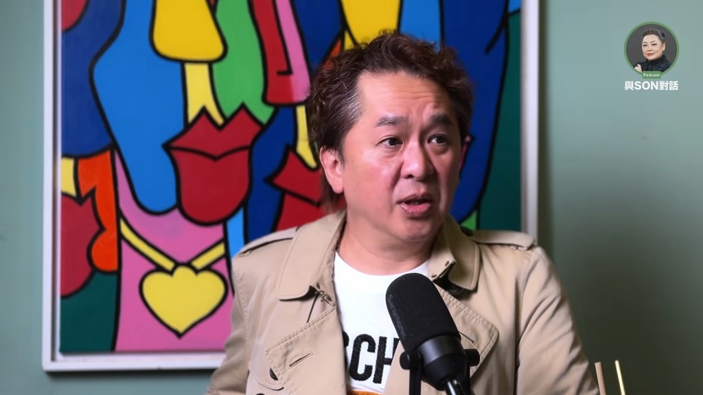 鄧兆尊回應母親已經過世,表現出甚有修養。 鄧兆尊回應母親已經過世,表現出甚有修養。