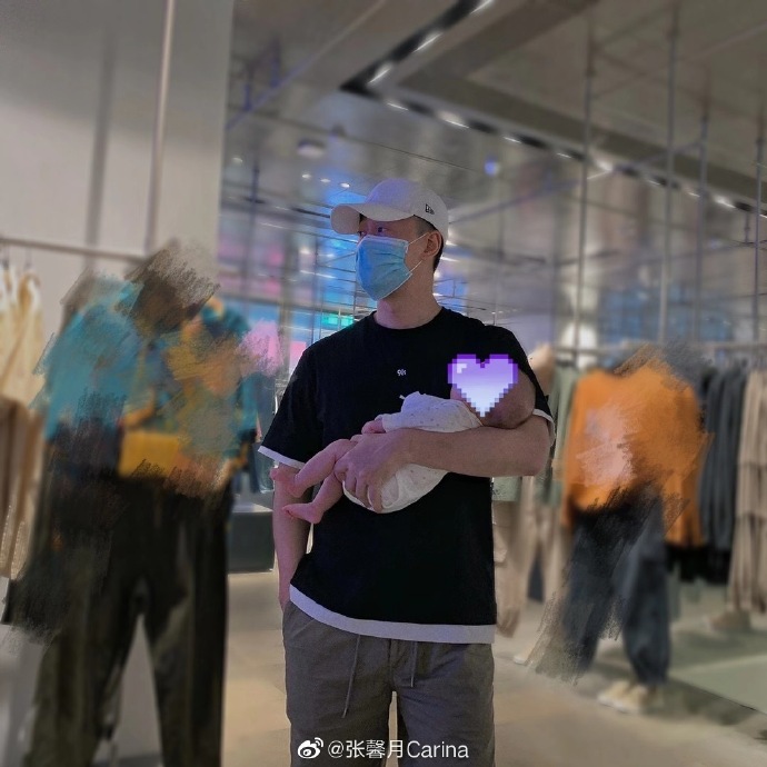 張馨月晒出老公林峯Chok爆單手抱女照,仲大讚他是型男、潮爸。