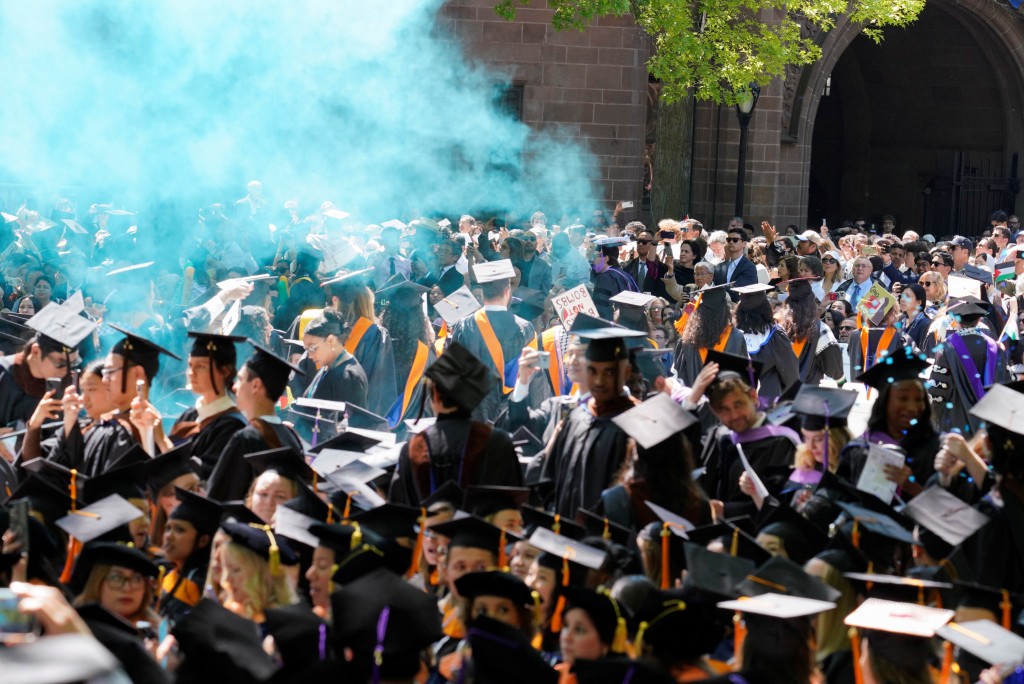 耶魯大學舉行畢業禮時，至少150名學生離座抗議加沙戰爭。路透社