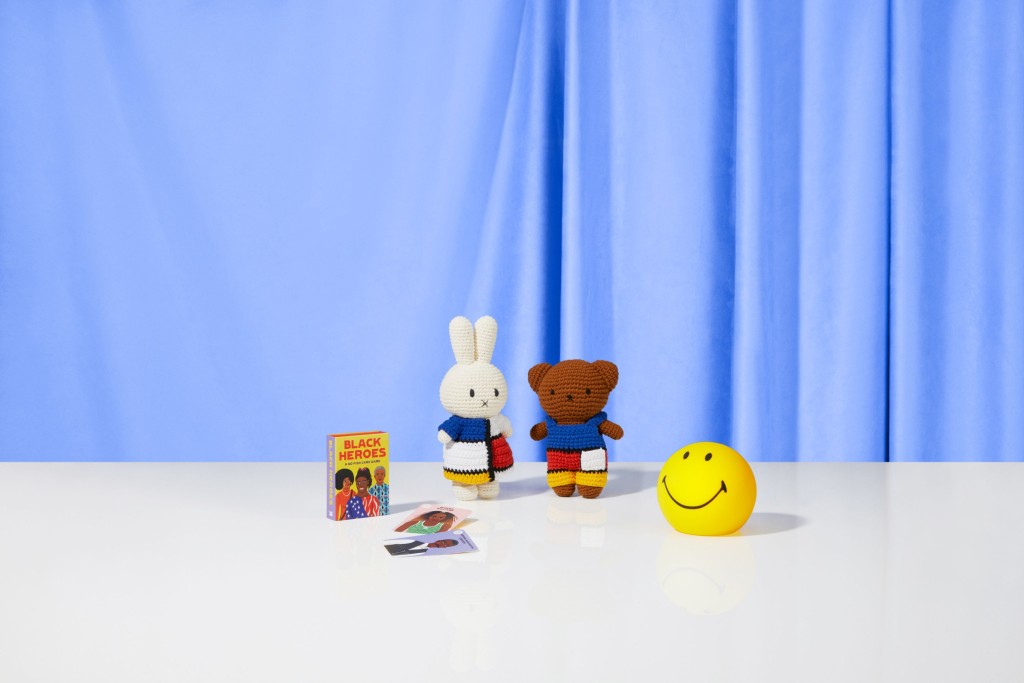 Miffy and Friends毛絨玩具Mondrian藝術別注版 售價$368 （MoMA）