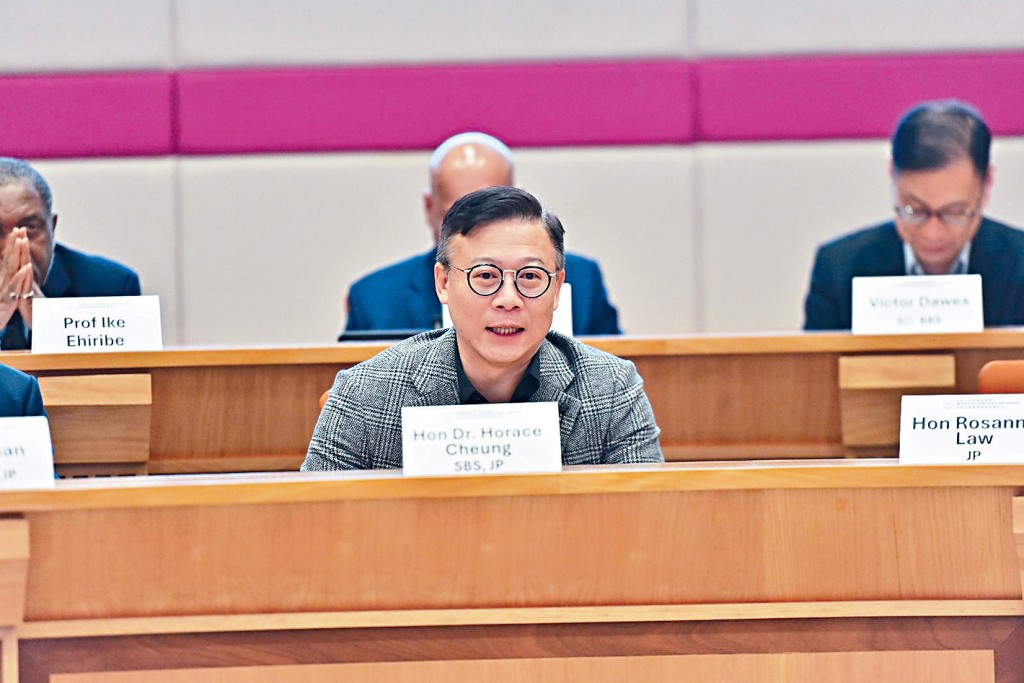 张国钧指，香港拥有稳健可靠的仲裁和调解法律及制度，汇聚经验丰富的仲裁员，助力打造香港成为国际调解之都。