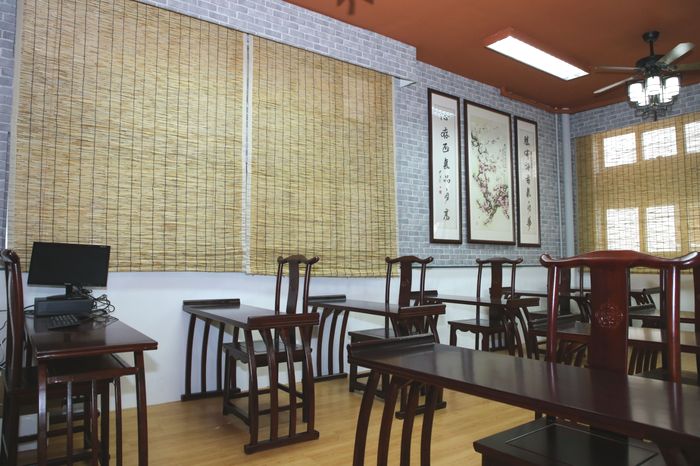 學校圖書館座位大幅減少,如圖書館內的志情軒限坐10名學生。