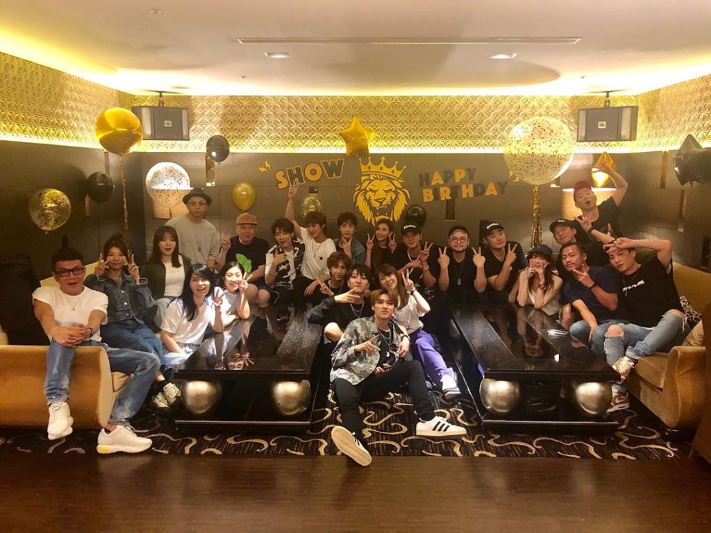 小豬將解散他成立的Party Boyz群組,以表忠心。