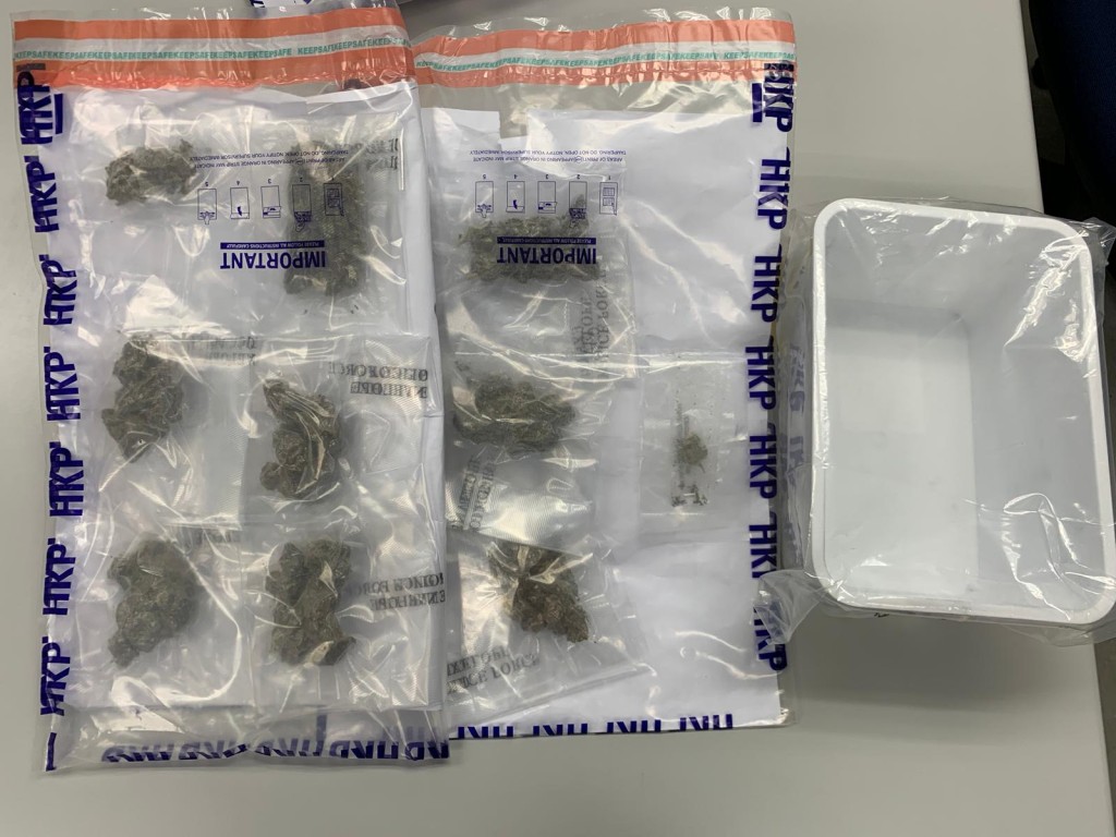 行動中檢獲的證物。