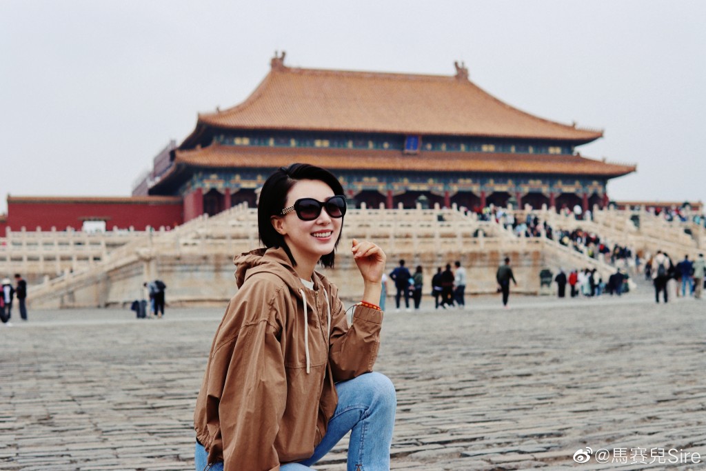 早前与女儿一同游北京故宫。