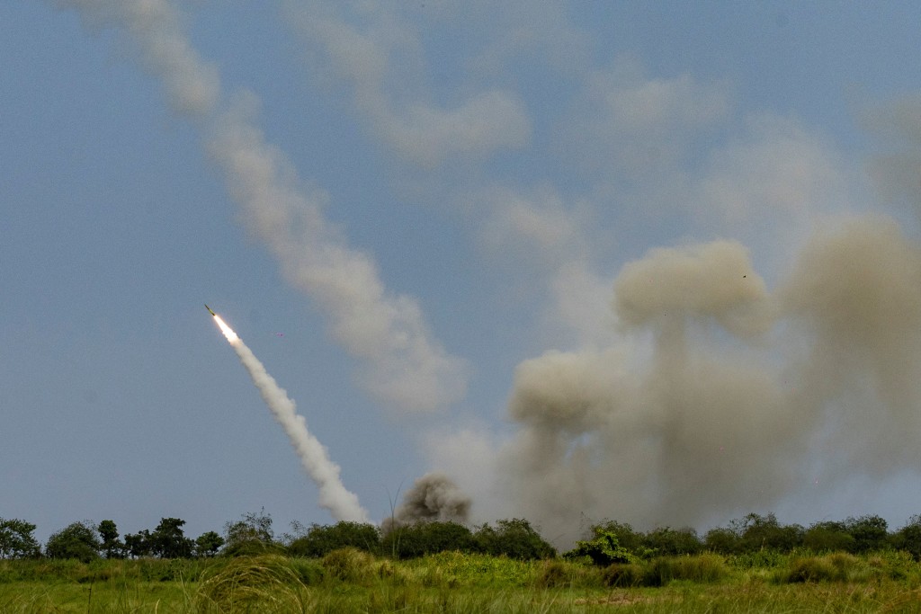 美国向乌克兰提供高机动性多管火箭系统（海马斯）的弹药。路透社