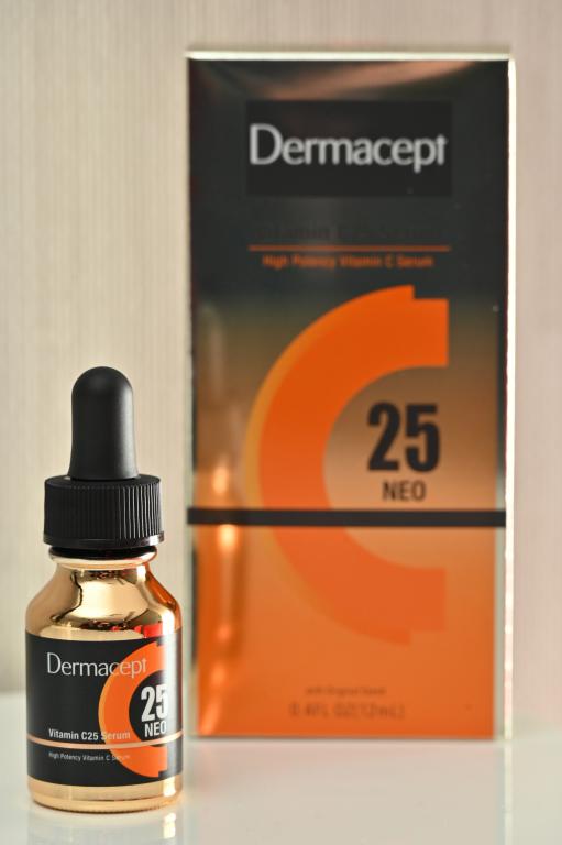 「Dermacept Vitamin C25 Serum纯维化命C精华」把高浓度的维他命C精华注入真皮层，速效改善各种肌肤问题。