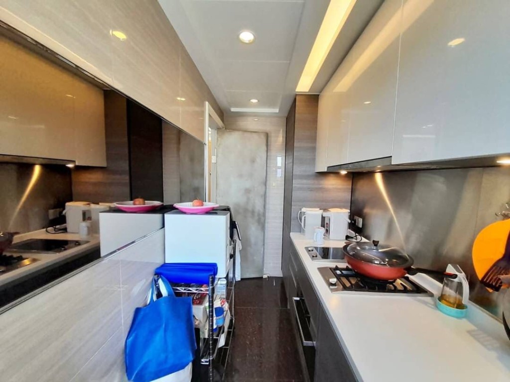 廚房備餐及下廚空間充裕。