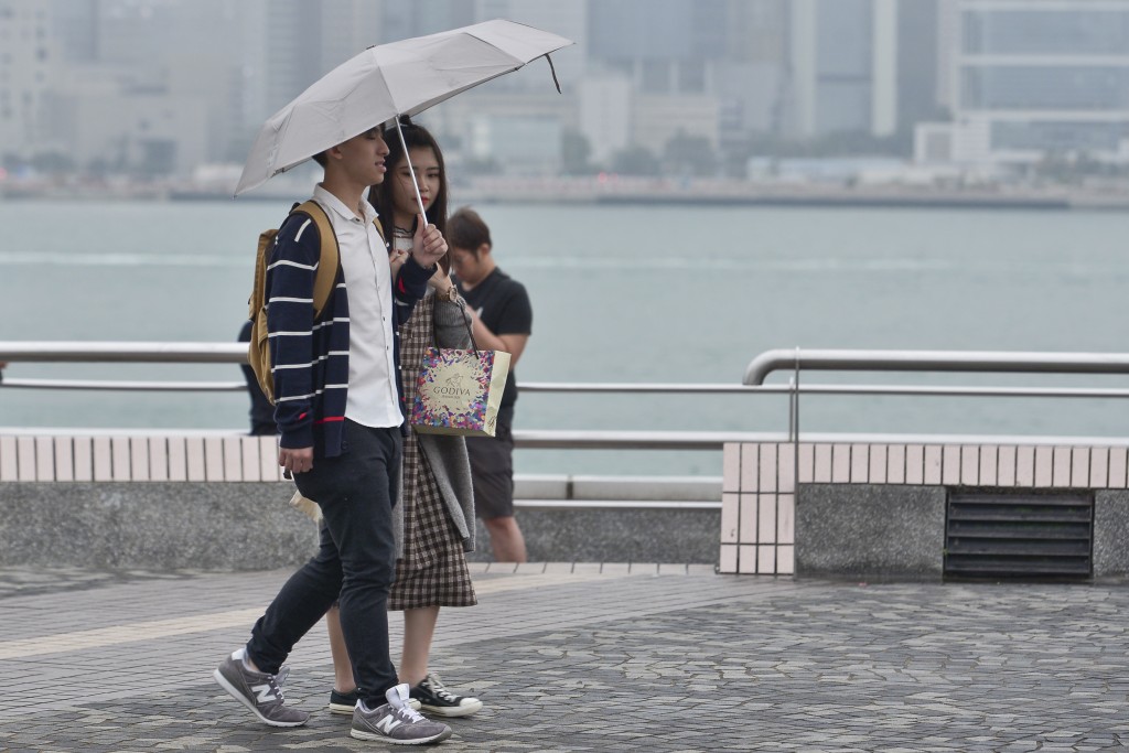 天文台表示，受東北季候風影響，未來一兩日廣東早晚天氣稍涼。