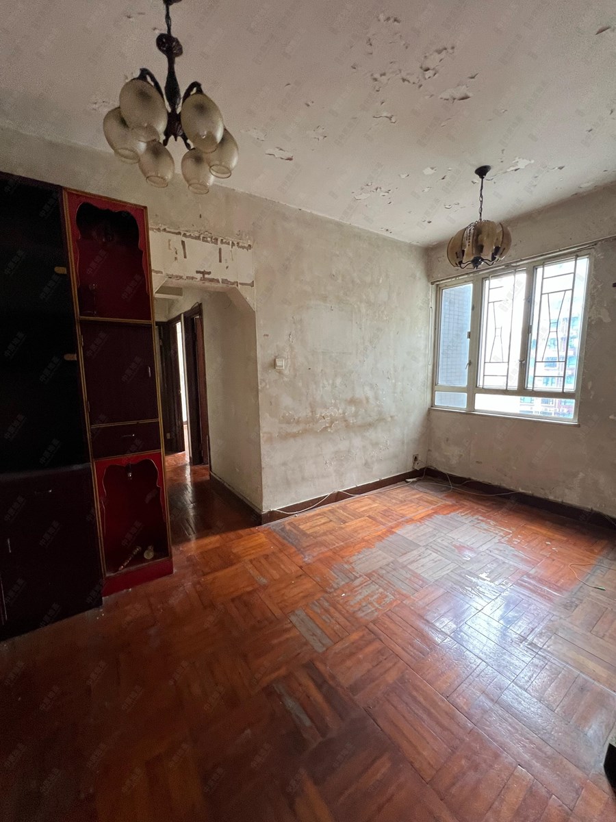 北角興漢大廈一個銀主盤,面積約504方呎。 北角興漢大廈一個銀主盤,面積約504方呎。