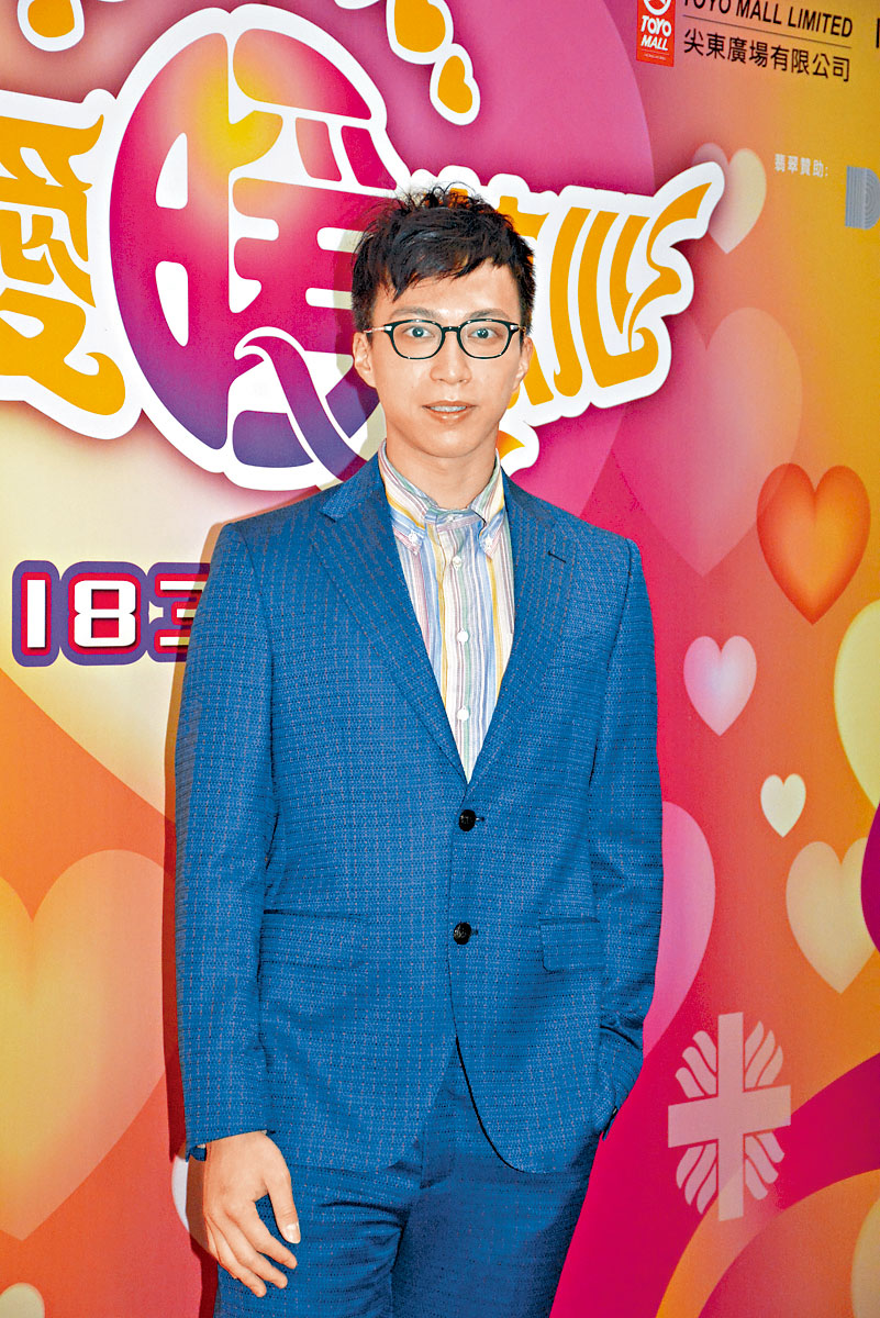 坤哥為《明愛暖萬心》擔任嘉賓。