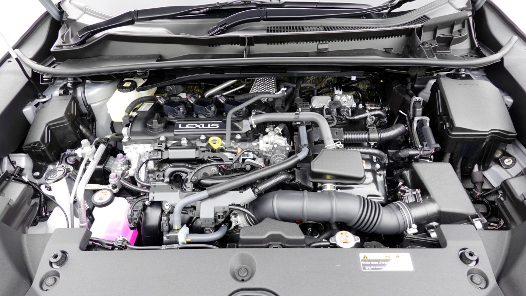 凌志Lexus LBX搭載1.5公升三缸Hybrid混能引擎，綜合馬力輸出135ps。