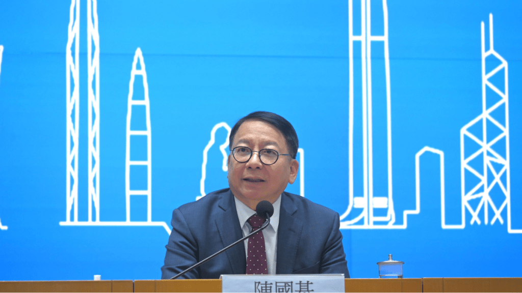 政務司辦兩會精神分享會 陳國基勉同事工作時以市民角度出發