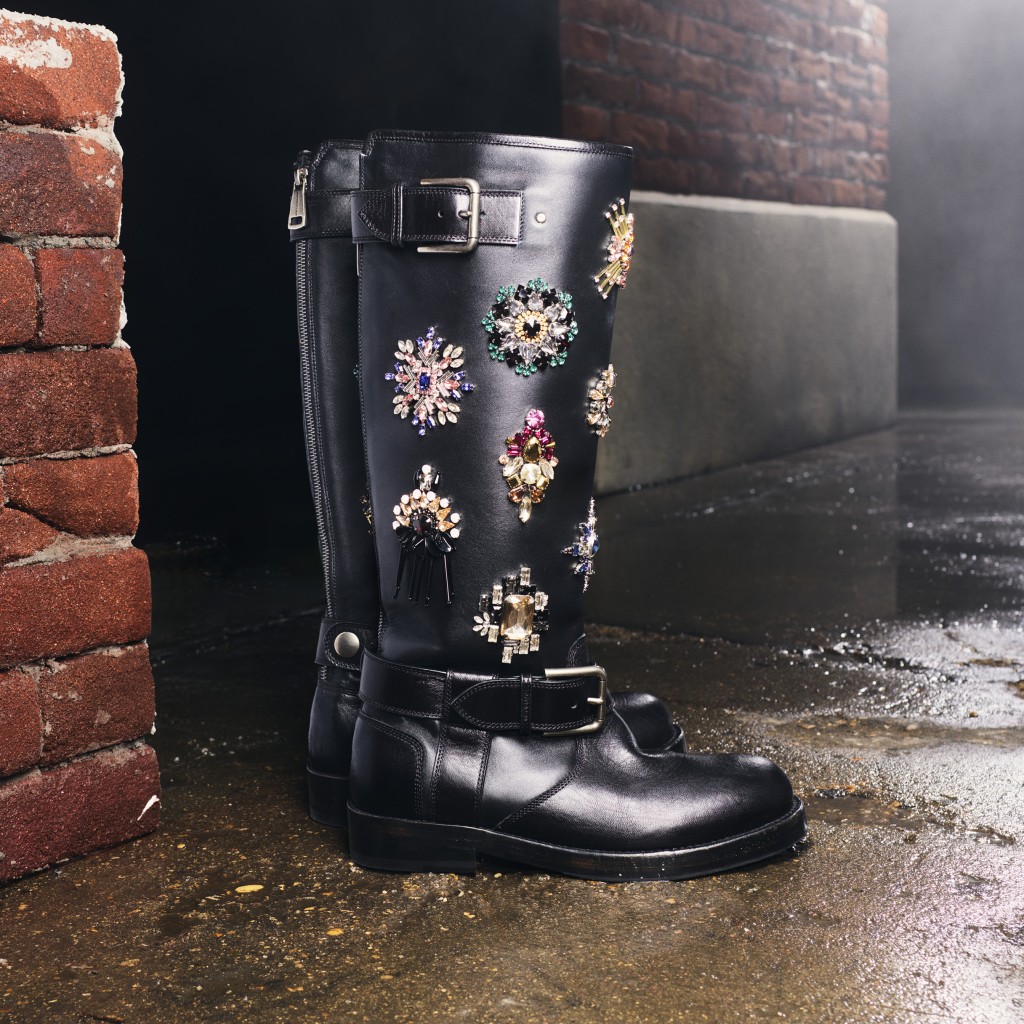 型格又貴氣的Dolce&Gabbana閃石Biker Boots/$88,500。