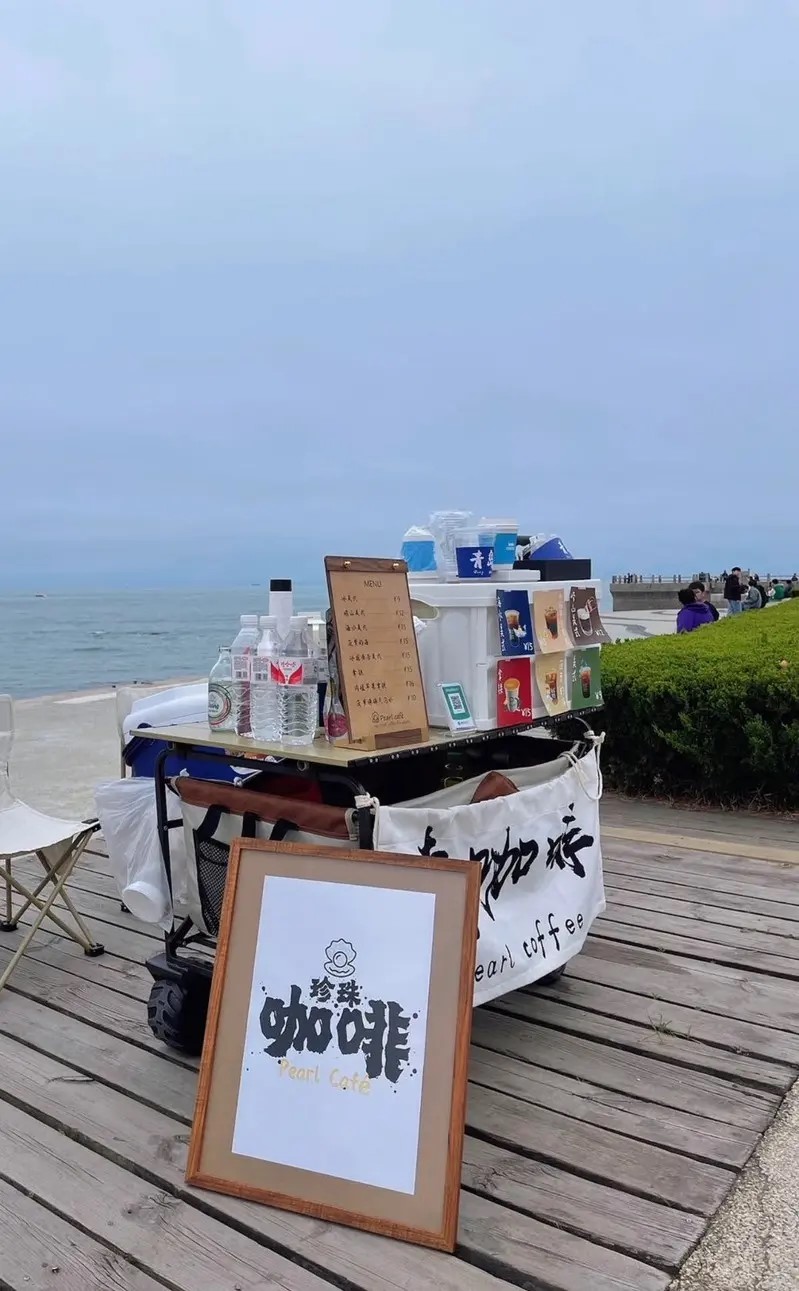 內地年輕人正興起旅遊擺攤的出行方式。小紅書 內地年輕人正興起旅遊擺攤的出行方式。小紅書
