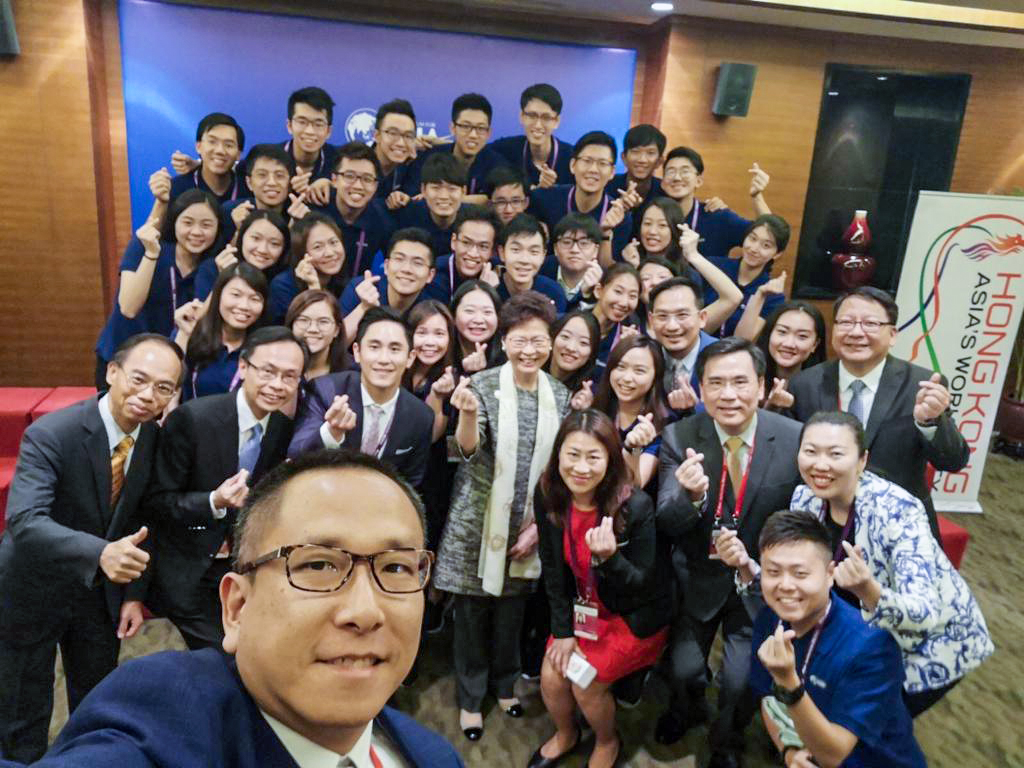 林鄭月娥指香港青年成長的另一個重點是從小養成良好的價值觀。林鄭月娥fb圖片