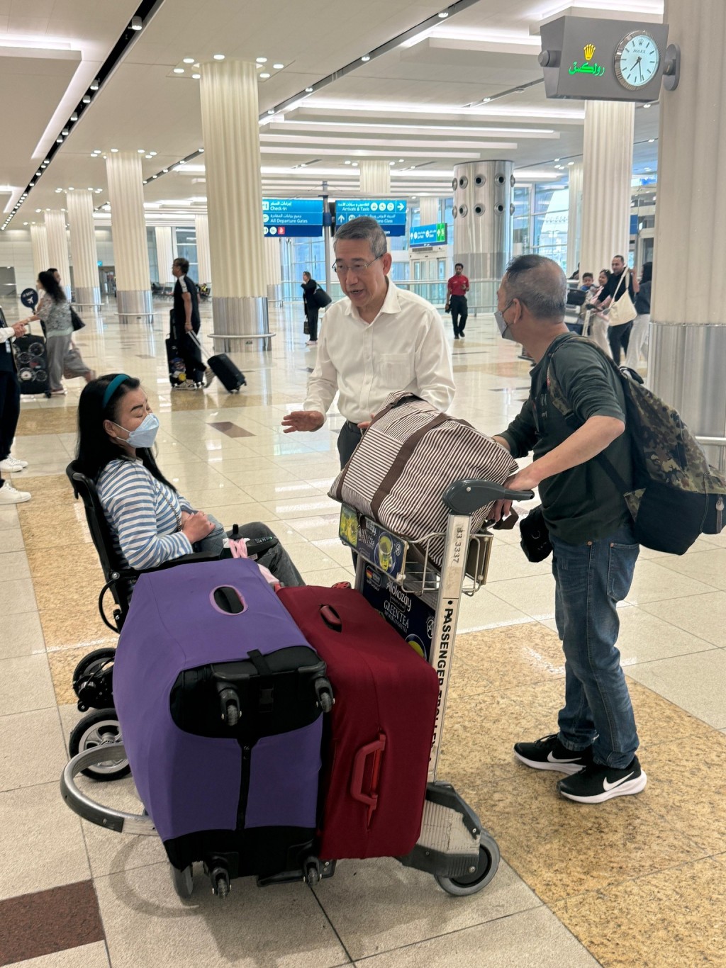 特区政府协助滞留中东港人回港。添马台fb