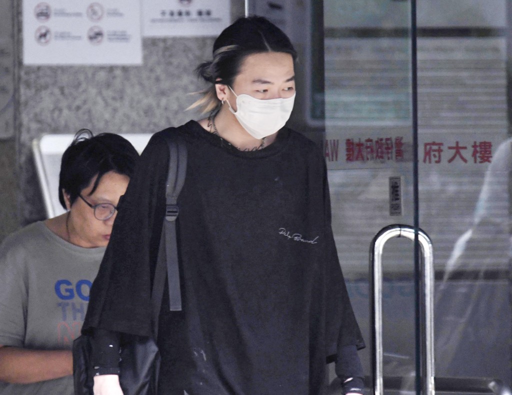 證人 余浩銘。何君健攝 證人 余浩銘。何君健攝