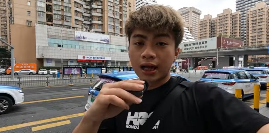 香港YouTuber「柠檬」日前参观了罗湖口岸屋苑的几个租盘
