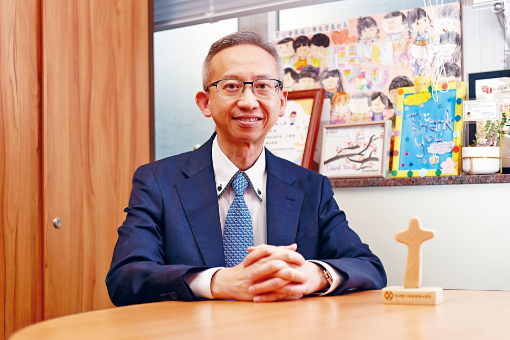 朱校長指在基督教信仰中,人是按神的形象所造,每個人都擁有神賦予的恩賜。 朱校長指在基督教信仰中,人是按神的形象所造,每個人都擁有神賦予的恩賜。