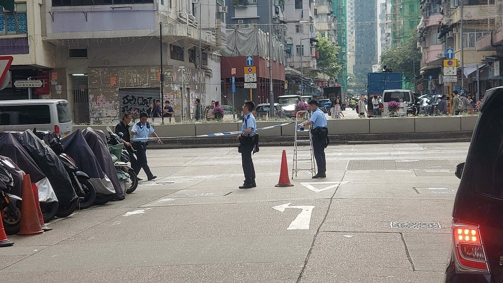 警方封锁现场调查。fb：马路的事讨论区